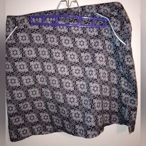 Black and white golf skirt size 14